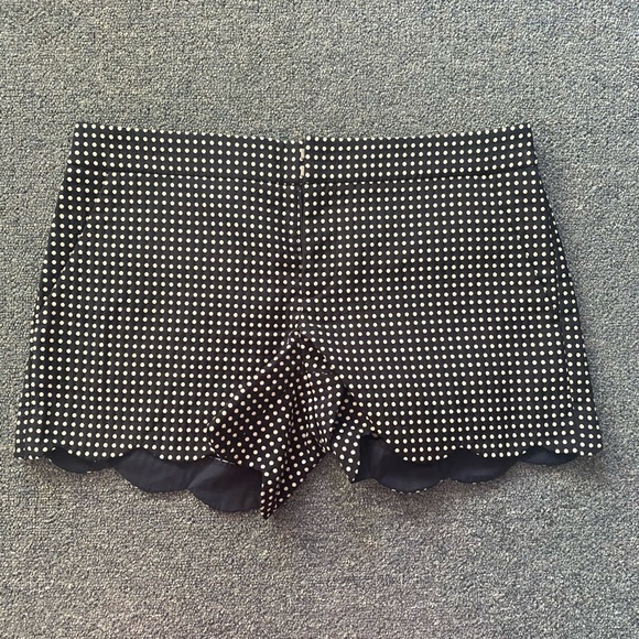 Club Monaco Shorts- Sizes 2-4 - Picture 6 of 7